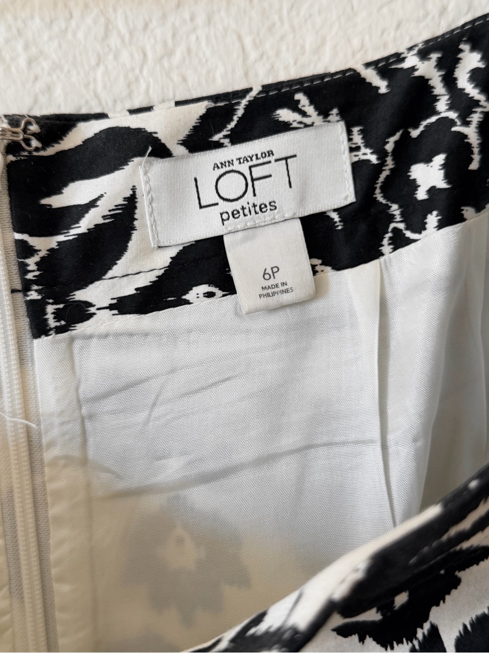 LOFT Black & White Damask Mini Skirt - Picture 2 of 3